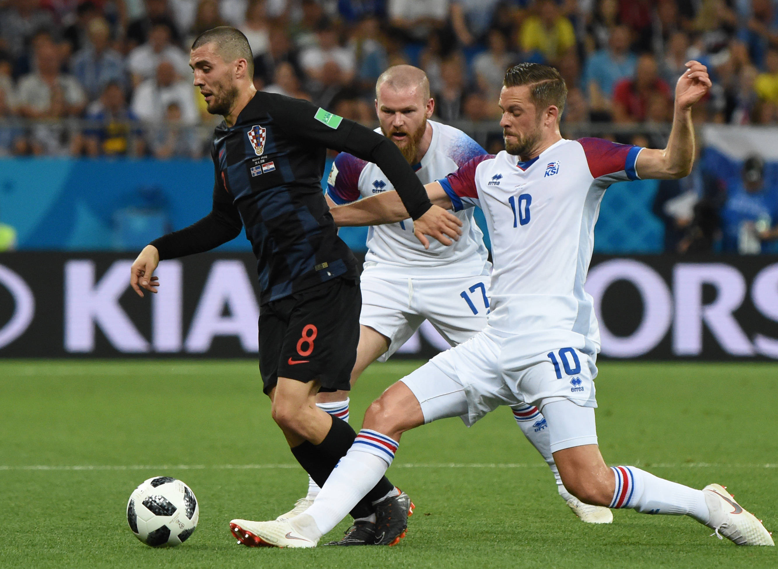 球星爆发！冰球赛场再现神级操作