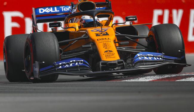 关于梅赛德斯逆转迈凯伦，塞恩斯统治全场的信息