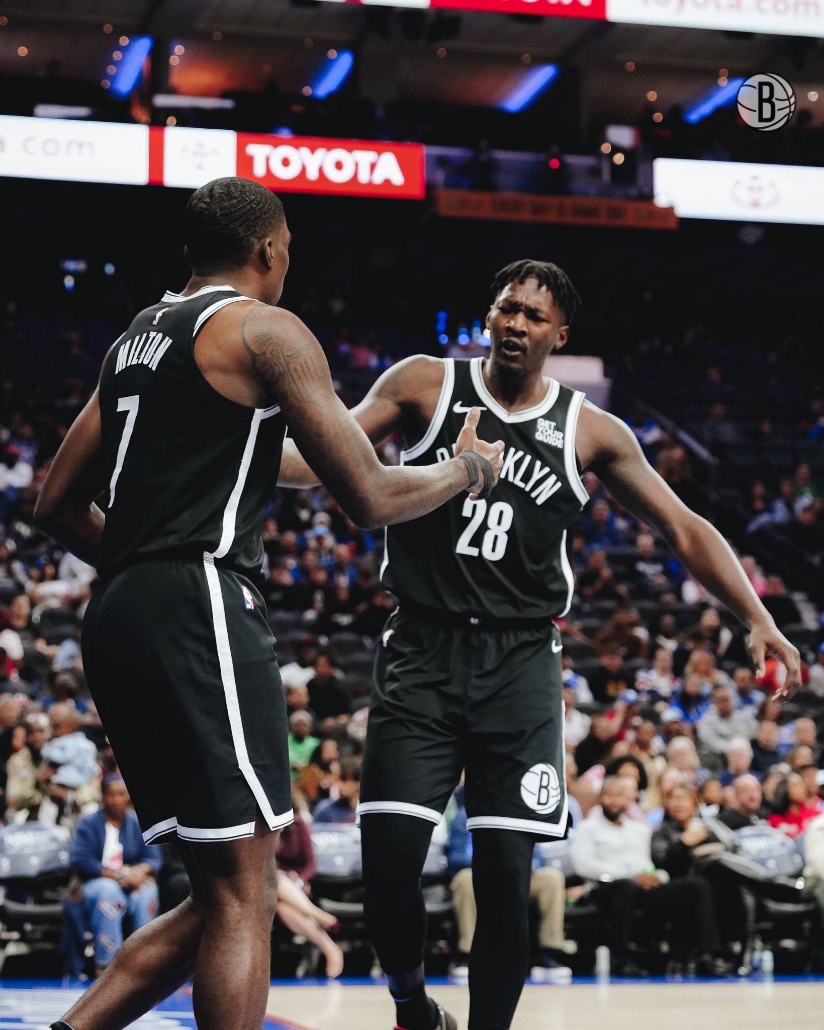 开云体育-骑士绝杀篮网，乔治统治全场