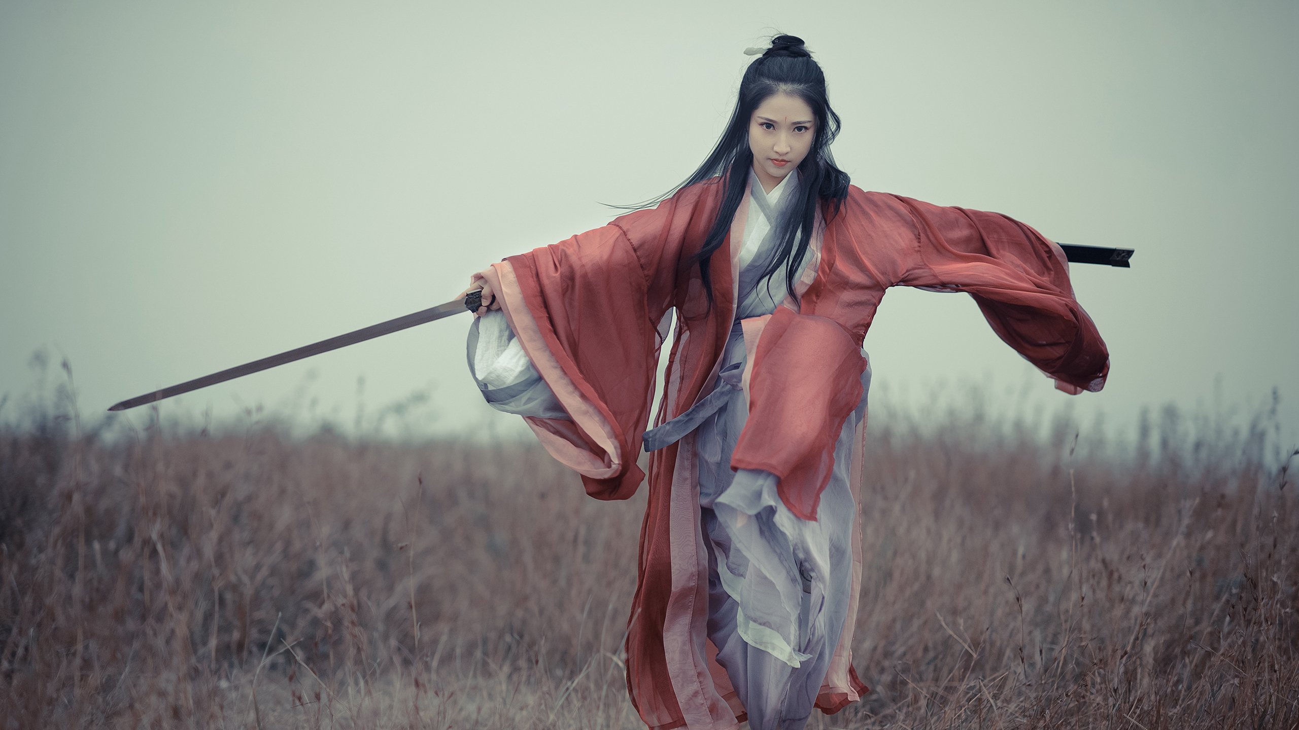 人形赛车,当F1决战之夜与伦纳德的终极试炼共振